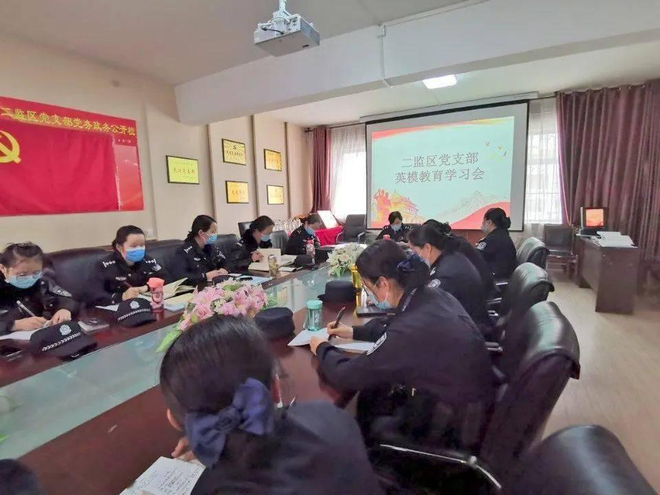 海滩别墅逃生